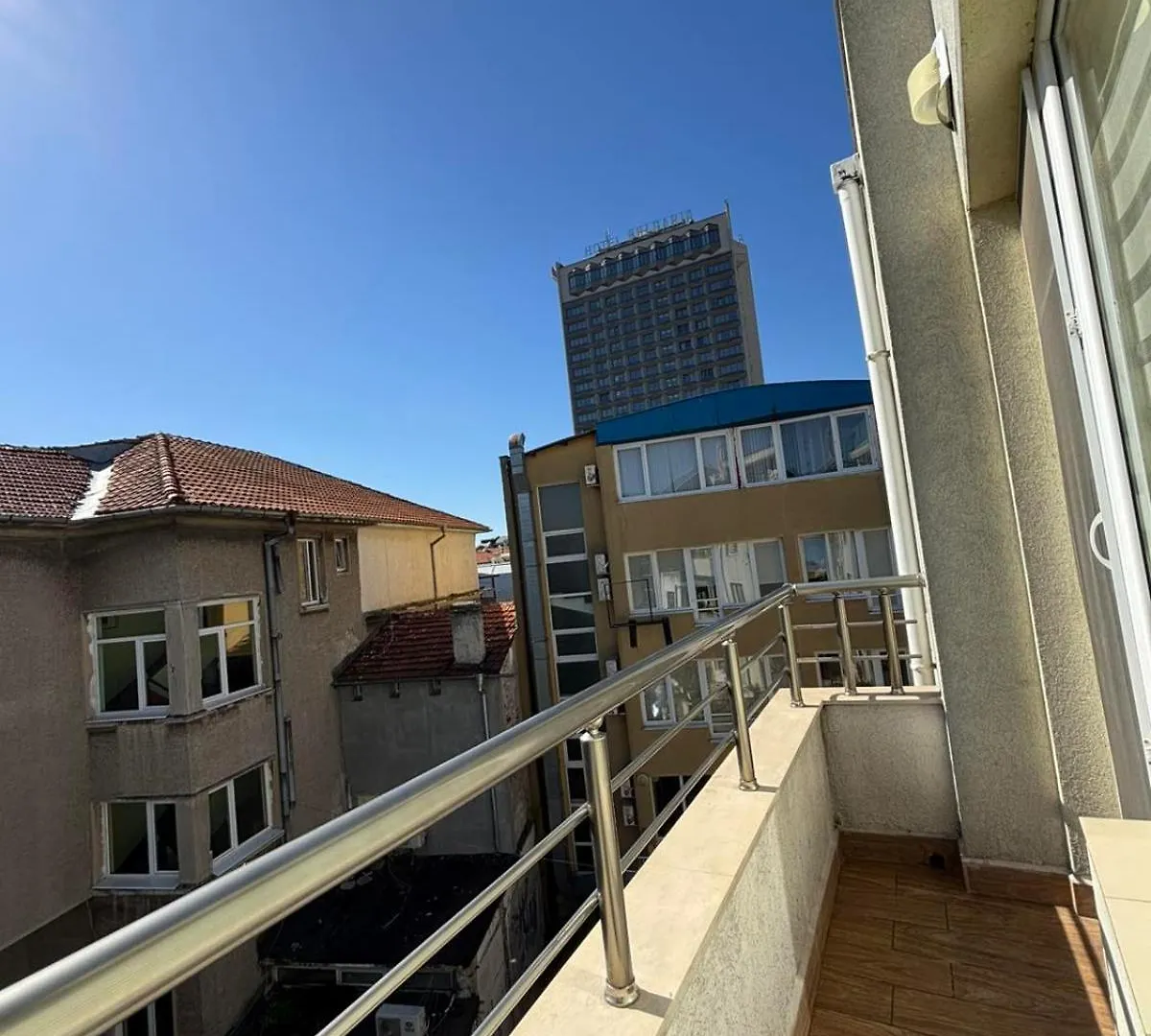 Grand Apartment Bogoridi - Top Center Near To Sea And Sea Garden Burgas Bulgaria